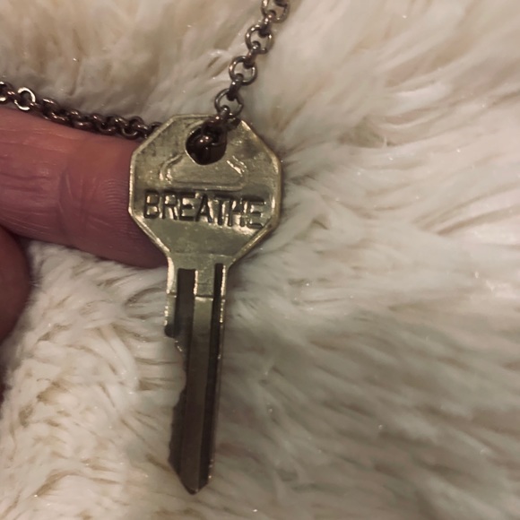 Breathe Key Necklace - Picture 7 of 8